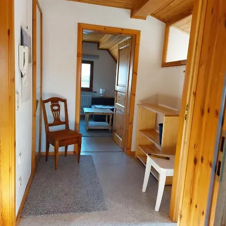 Dachgeschosswohnung Mit Burgblick In Kues *