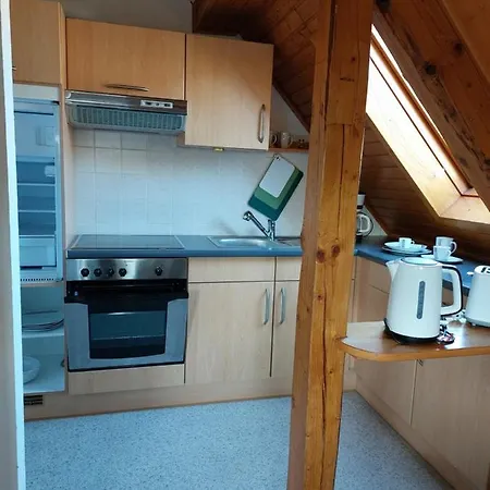 Apartment Dachgeschosswohnung Mit Burgblick In Kues