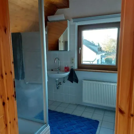 Apartamento Dachgeschosswohnung Mit Burgblick In Kues