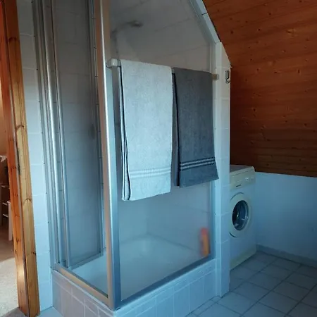 Dachgeschosswohnung Mit Burgblick In Kues