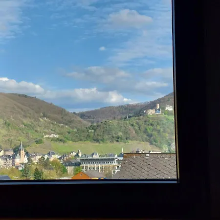 Dachgeschosswohnung Mit Burgblick In Kues Apartment Bernkastel-Kues