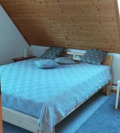 Dachgeschosswohnung Mit Burgblick In Kues Apartment