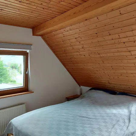 Apartamento Dachgeschosswohnung Mit Burgblick In Kues