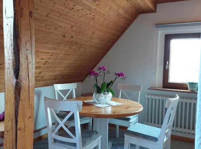 Dachgeschosswohnung Mit Burgblick In Kues *