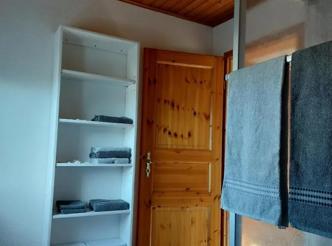 Dachgeschosswohnung Mit Burgblick In Kues 公寓 *